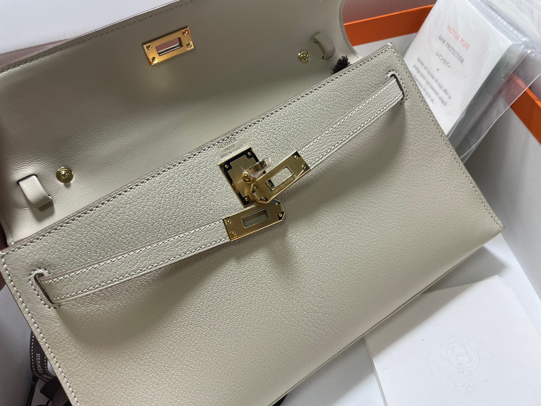 Hermes Kelly Elan Shoulder Bag in White Chevre Leather 